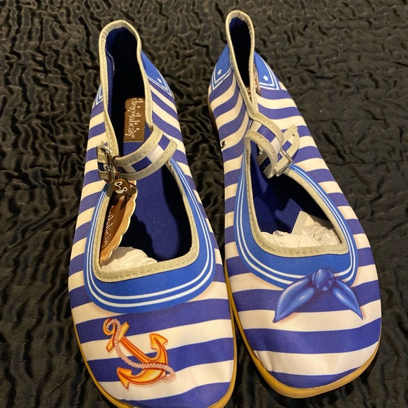 NWT size 10 loafers very original awesome print.Chocolaticas - Picture 2 of 4